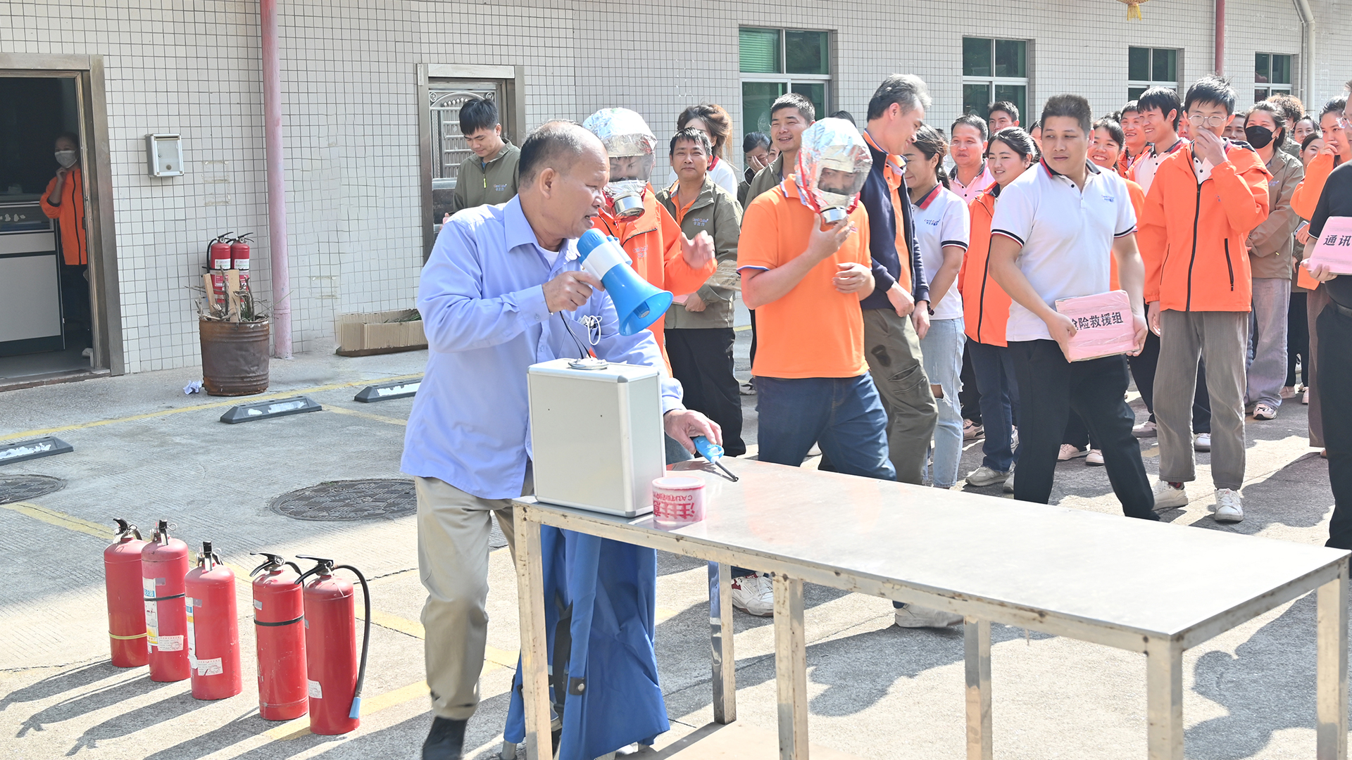 以練筑防，安全同行！卡立方集團RFID智能卡定制工廠開展消防演練