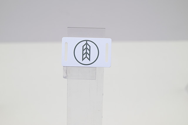 買(mǎi)布送貴賓卡，兩塊劣質(zhì)布騙走800元