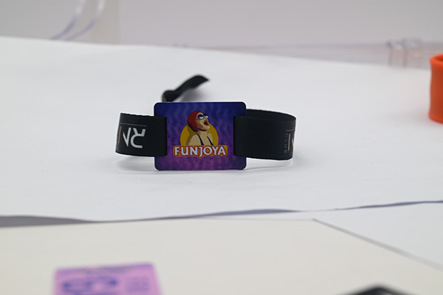 專業(yè)校園卡制作，磁條卡制作，貨發(fā)全國！